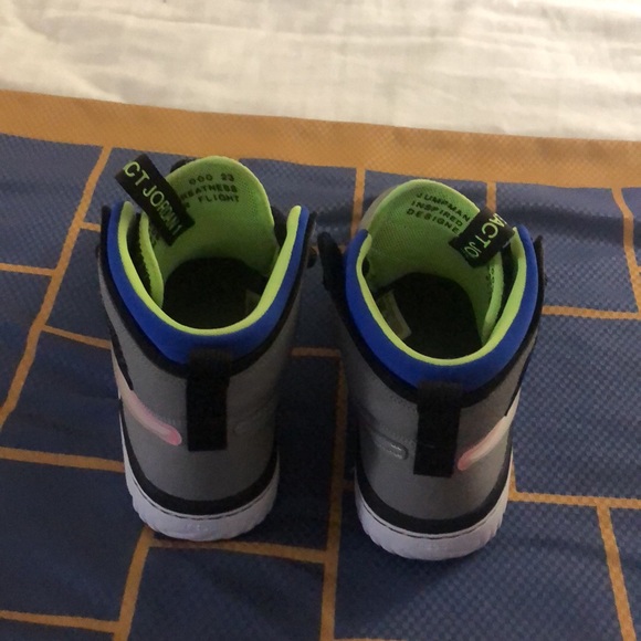 Men’s Jordan 1 React - Picture 3 of 6